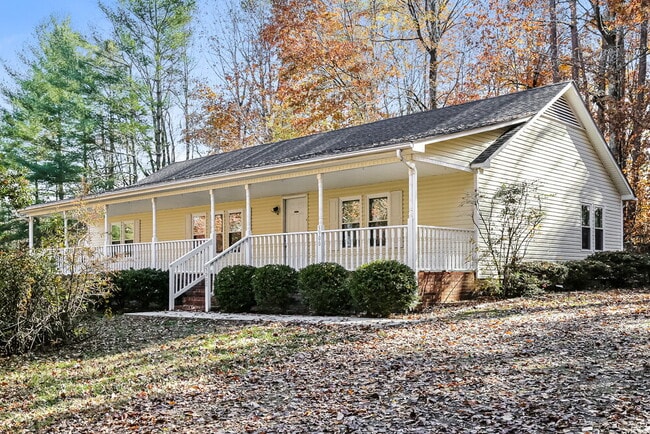 Building Photo - 5900 Holder Rd