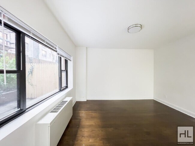 Foto del edificio - EAST 56 STREET