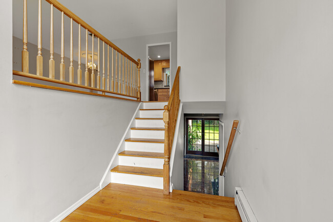 Building Photo - 78 Holmes Ave