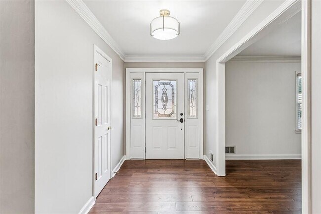 Building Photo - 1164 Fairfield Drive