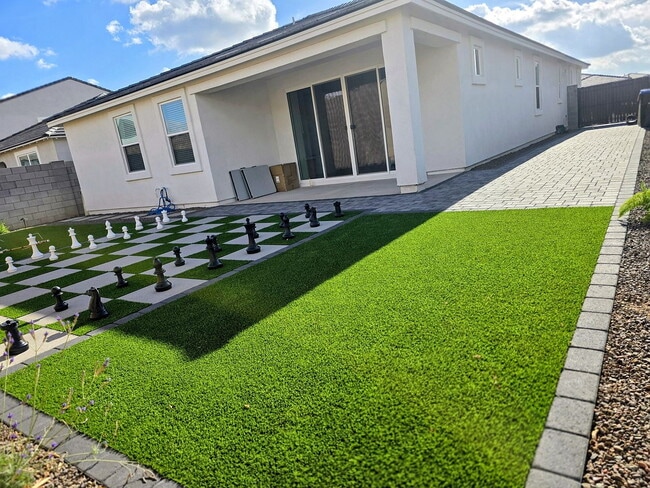 Building Photo - SINGLE FAMILY HOME.