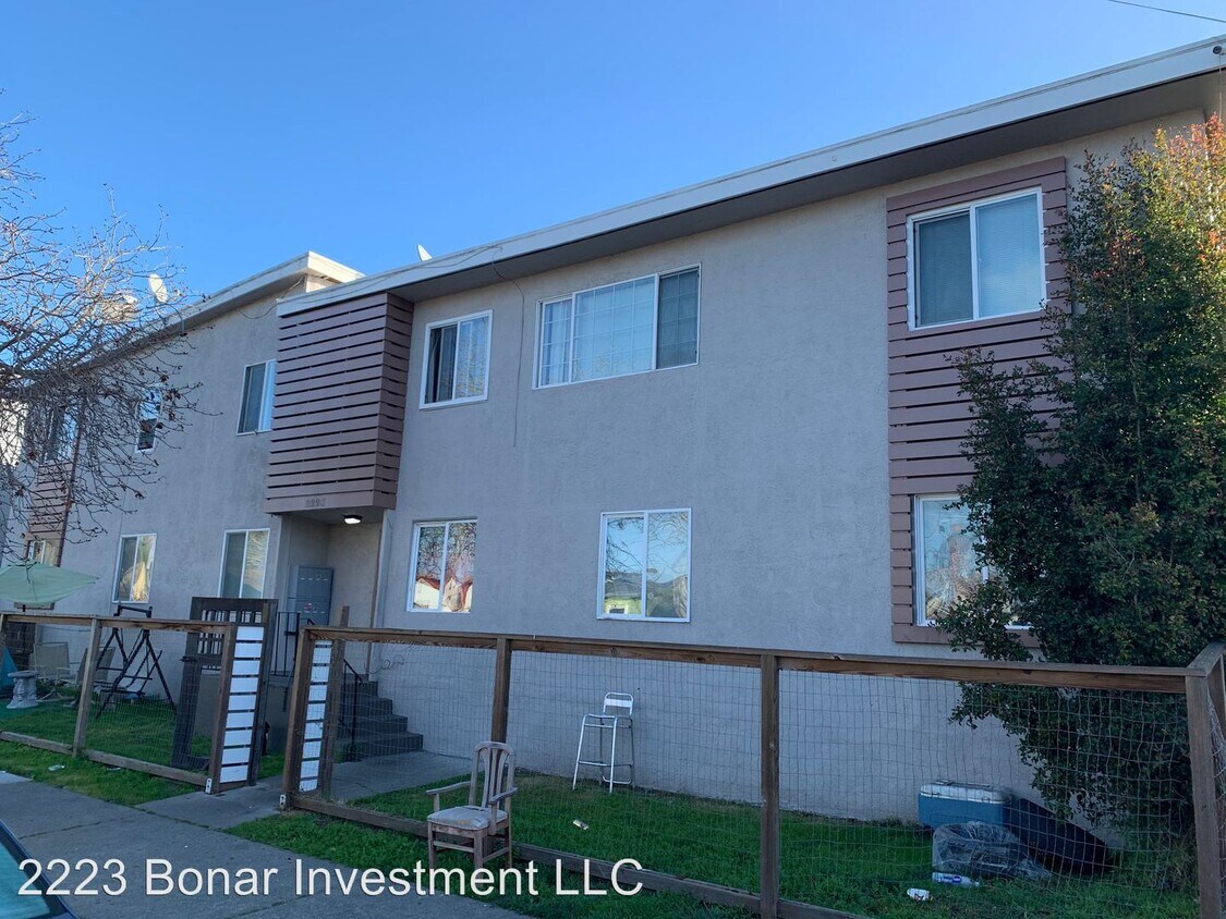 Primary Photo - 2223 Bonar St