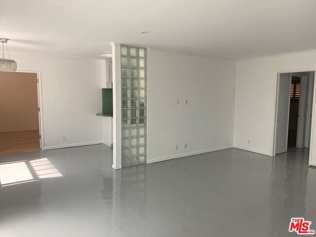 Building Photo - 1231 18th St