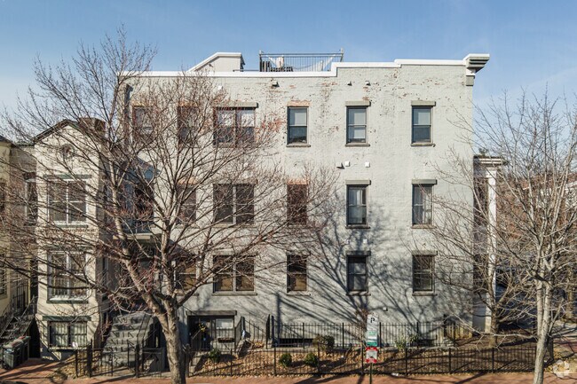 Building Photo - The Flats At Shaw
