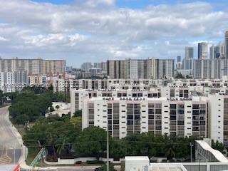 Foto del edificio - 300 Sunny Isles Blvd