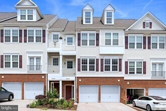 Building Photo - 13944 Hollow Wind Way