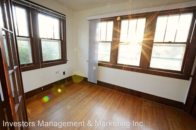 Foto del edificio - 3 br, 1 bath House - 913 3rd Street SE