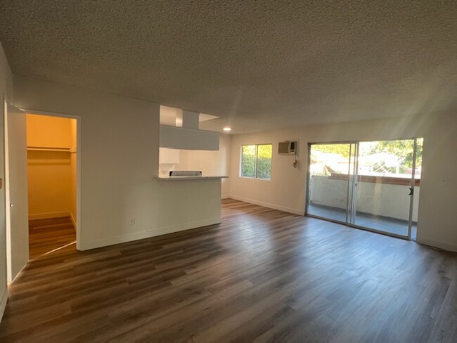 Building Photo - 7511 Norton Ave