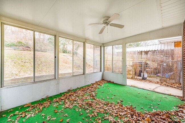 Building Photo - AVAILABLE APRIL 1ST! RENOVATED 3-bedroom!