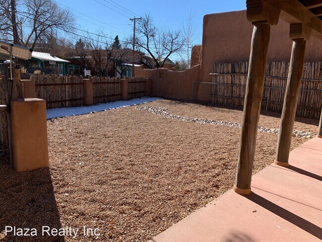 Building Photo - 2 br, 2 bath House - 553 Agua Fria
