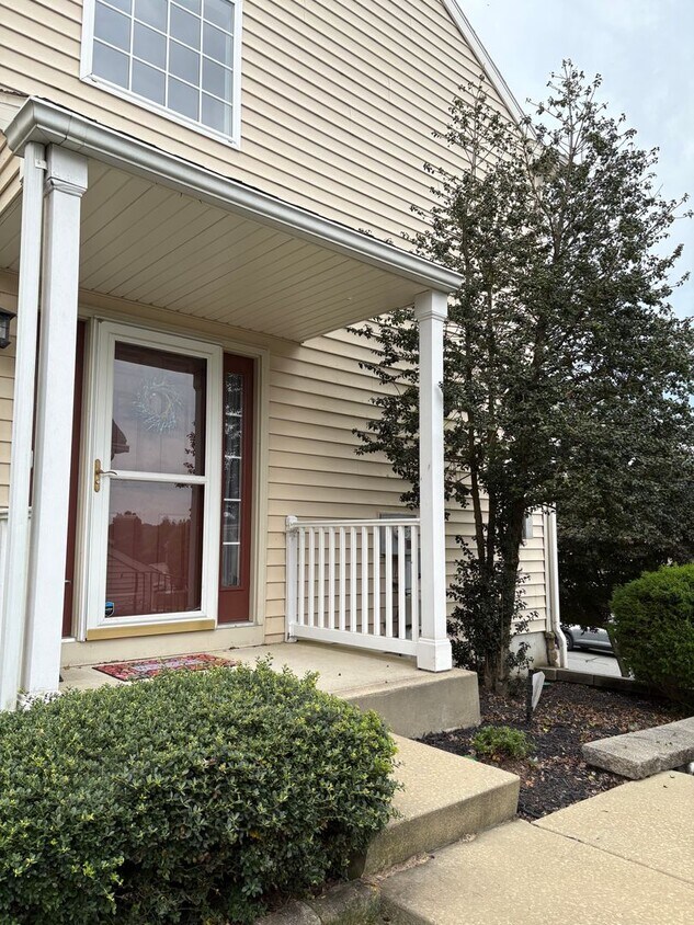 Foto principal - 1510 Huron Dr
