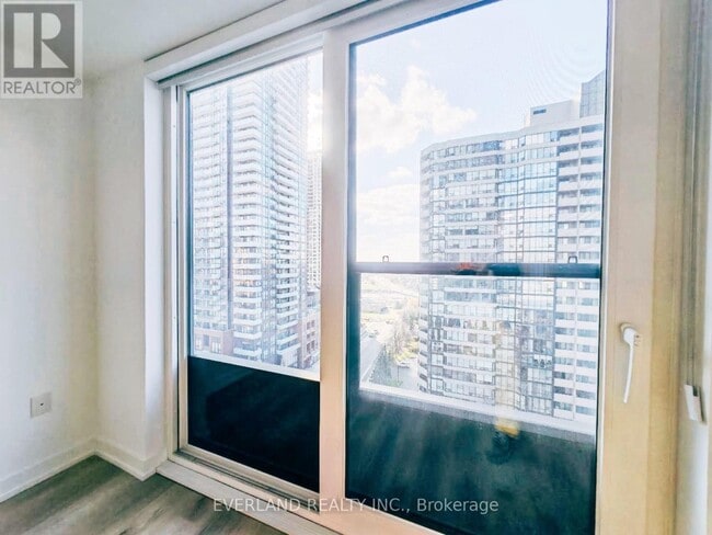 Building Photo - 395 Square One Dr