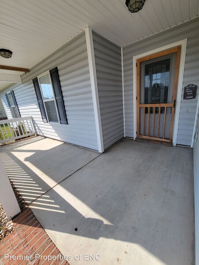 Building Photo - 4 br, 2 bath House - 113  Harvest Moon Drive