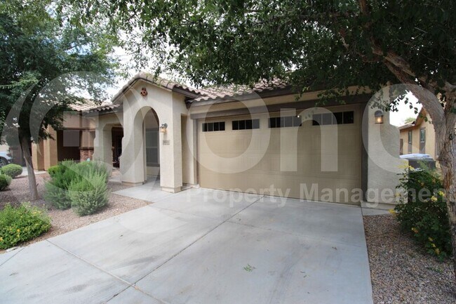 Building Photo - 993 S Pheasant Dr