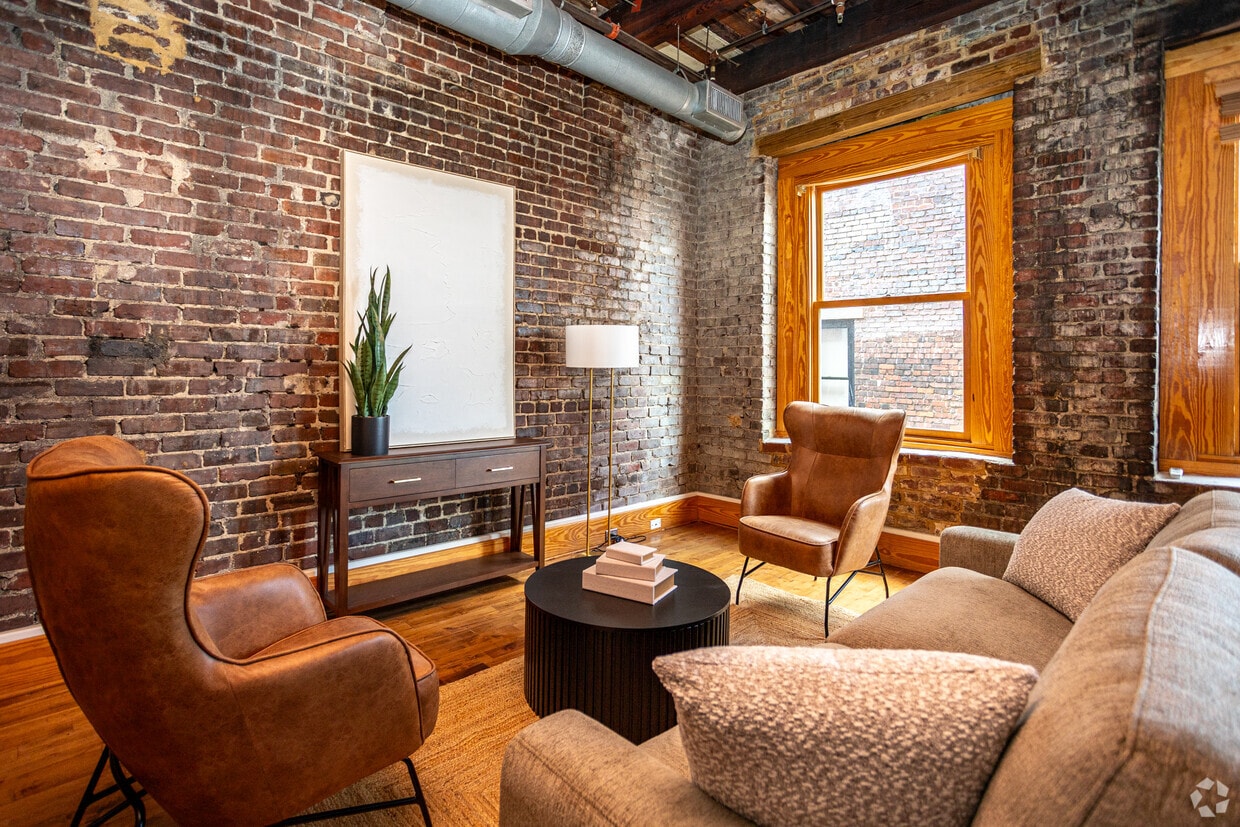 Primary Photo - Emporium Lofts