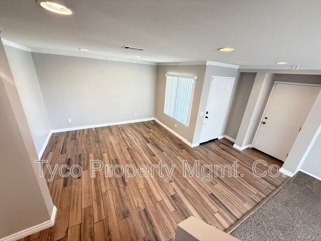 Building Photo - 1504 Welch Pl
