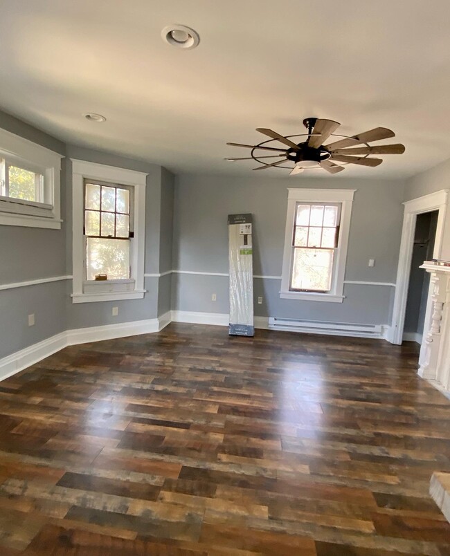 Living room. - 605 Beechwood Ave