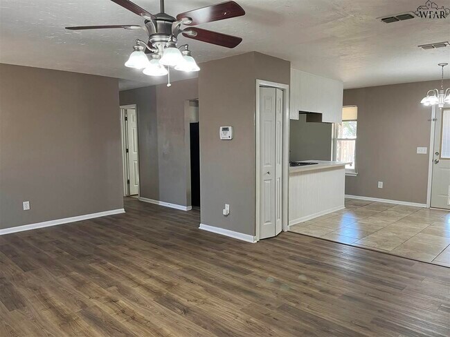 Building Photo - 4318 Edgehill