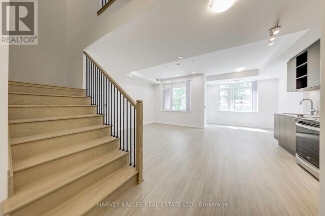 Photo du bâtiment - 50 Dunfield Ave