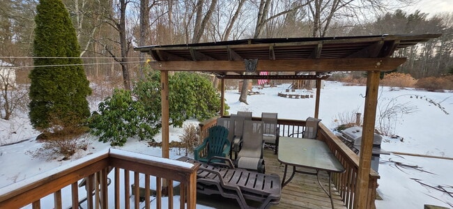 Building Photo - 23 Mill St