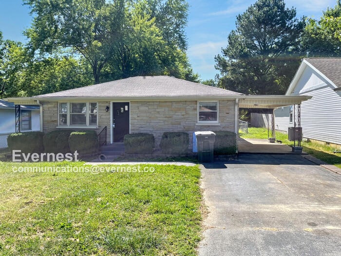 Primary Photo - 203 Shannon Ln