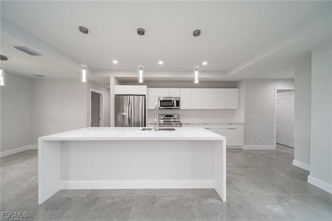 Foto del edificio - 317 NW 13th Terrace