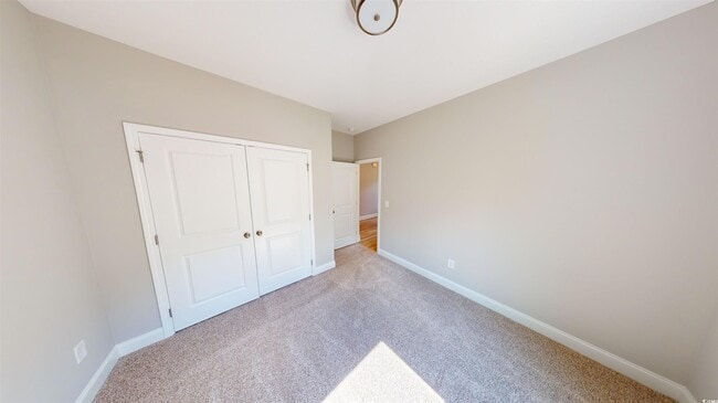 Building Photo - 1016 Moen Lp