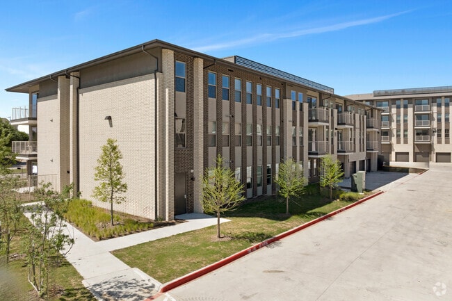 Building Photo - Alta Firewheel