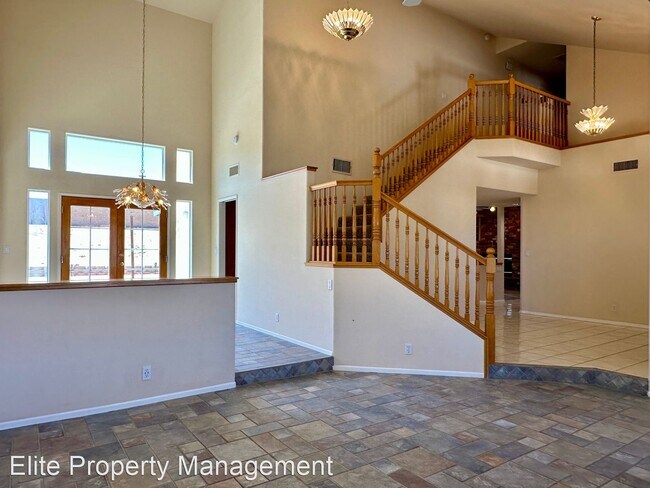 Building Photo - 4 br, 3 bath House - 117 W Mojave Rose