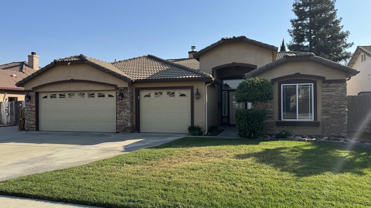 2491 W Cheryll Ave, Porterville, CA 93257 House Rental in Porterville
