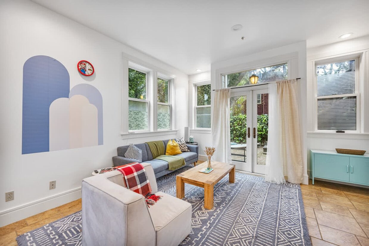 Primary Photo - 1936 Channing Way