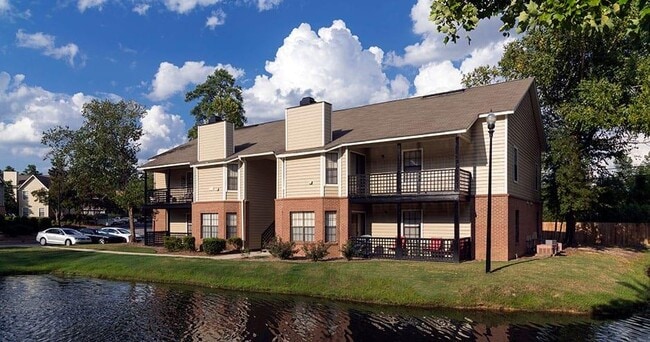 Building Photo - Bradford Pointe