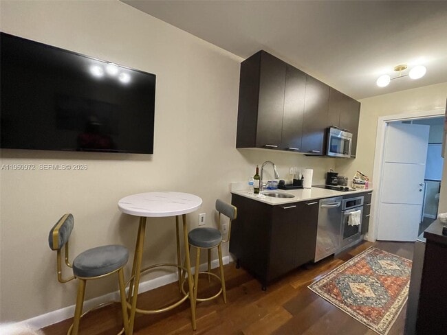 Building Photo - 1560 Pennsylvania Ave