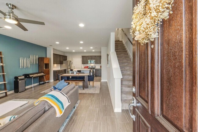 Foto del edificio - 6814 E Riverside Dr