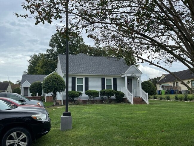 Foto del edificio - 4804 Hoyle Dr