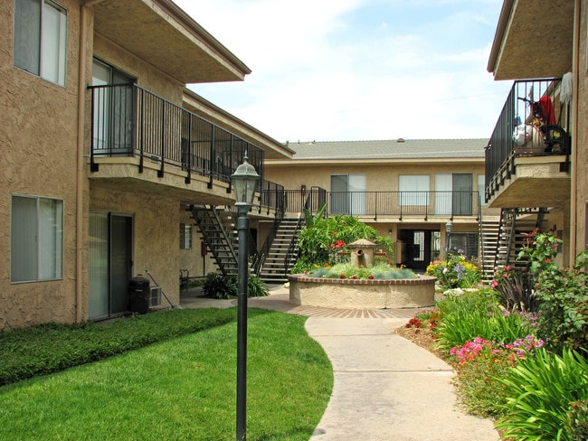 Building Photo - Union Plaza