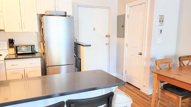 Foto del edificio - 131 Summer St