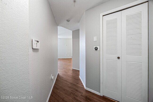 Foto del edificio - 5673 Star Rush Dr