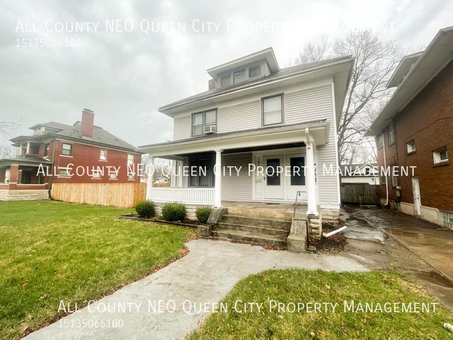 Primary Photo - 1316 W Grand Ave