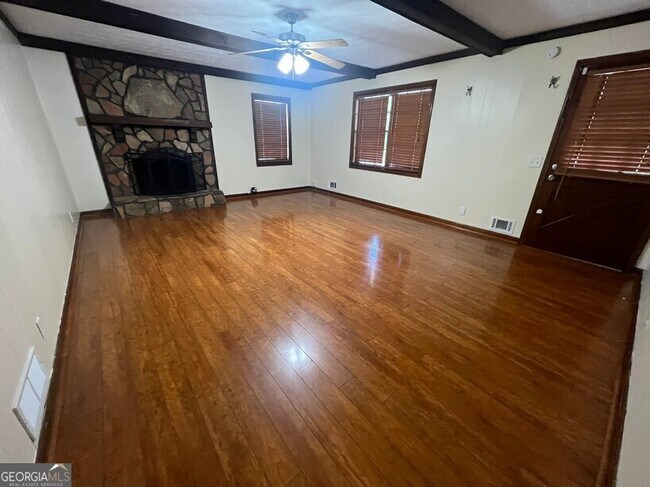 Foto del edificio - 916 Curry Cir SE