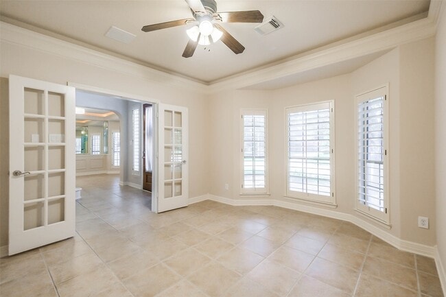 Building Photo - 12411 Santiago Cove Ln