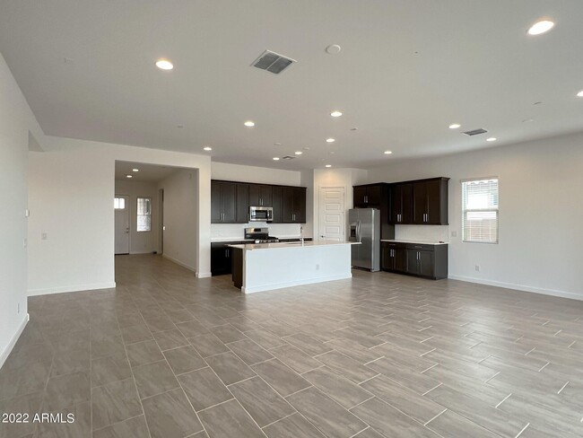 Building Photo - 12509 W Via Caballo Blanco