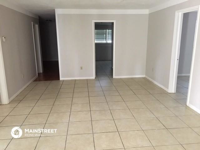 Foto del edificio - 1585 E Breezy Ln