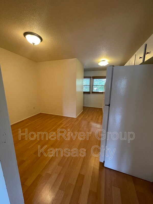 Foto del edificio - 529 Brown Cir Dr