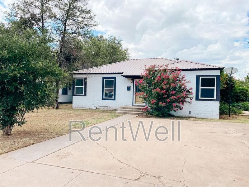 Foto principal - 2426 31st St