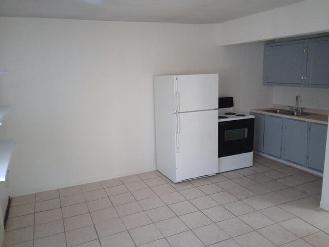 Building Photo - 1 bedroom in Eloy AZ 85131