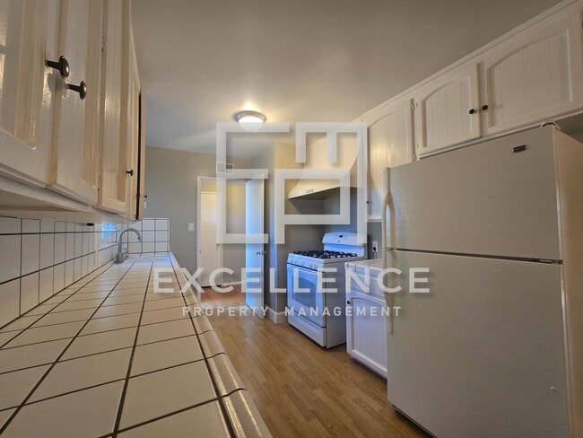 Building Photo - Willow Glen 3 Bedroom + Office With Attached Bathroom, Yard with Covered Patio, Strict One Pet Ne...