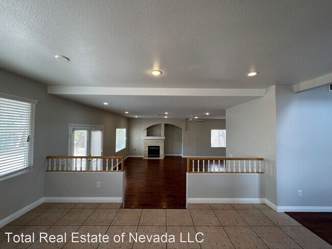 Foto del edificio - 5 br, 3.5 bath House - 470 Mission Springs St