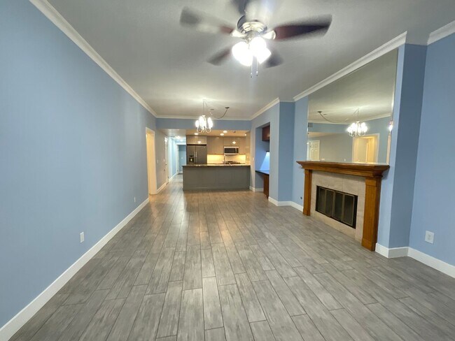 Foto del edificio - Los Caballeros: 1st Floor 2 Bedroom 2 Bath,