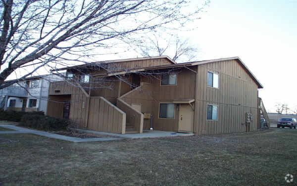 Building Photo - 503 W Geneseo St